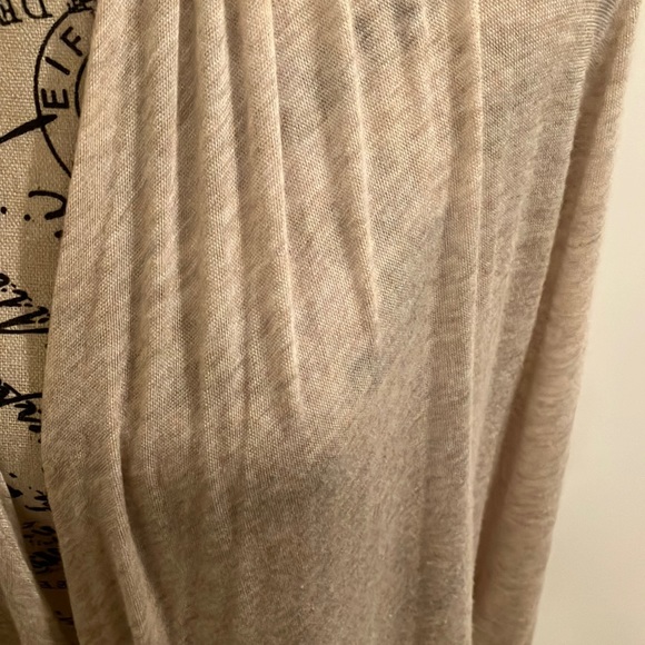 🤍👚 Iva Oatmeal White Light Sweater/Shrug W/Floral Lace Open Back Size L - Picture 5 of 6